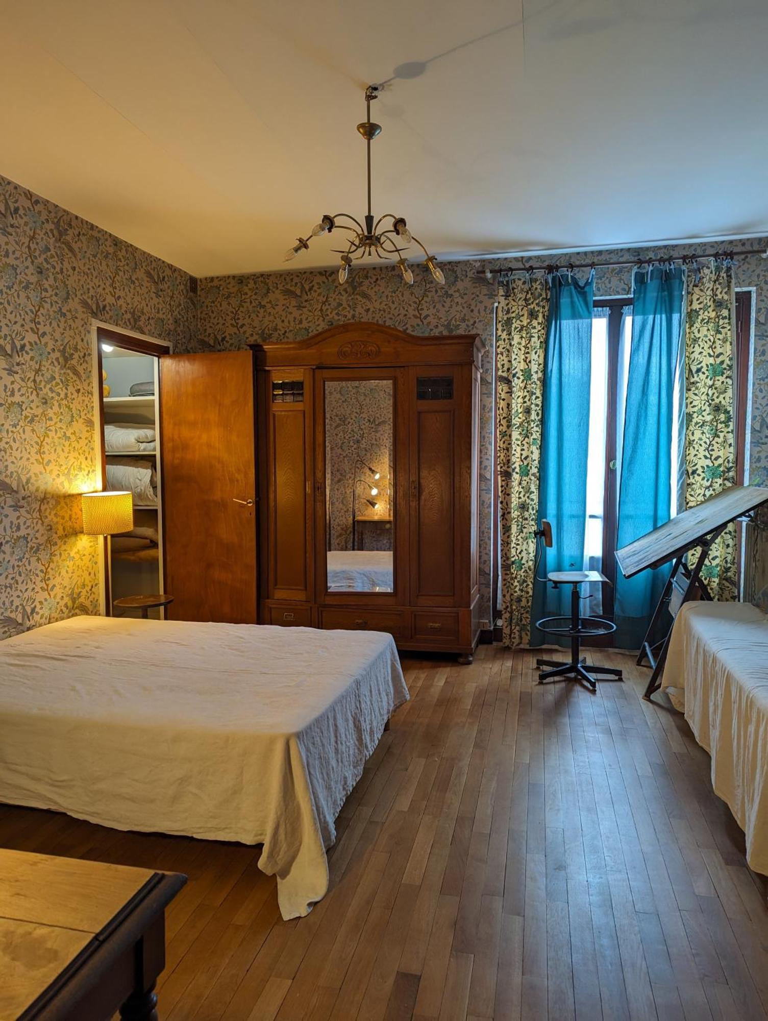 Studio 63M2 3Eme Etage Ou Chambre Dans Appartement 2Eme Etage Pour Sejours A Moulins Moulins  Luaran gambar
